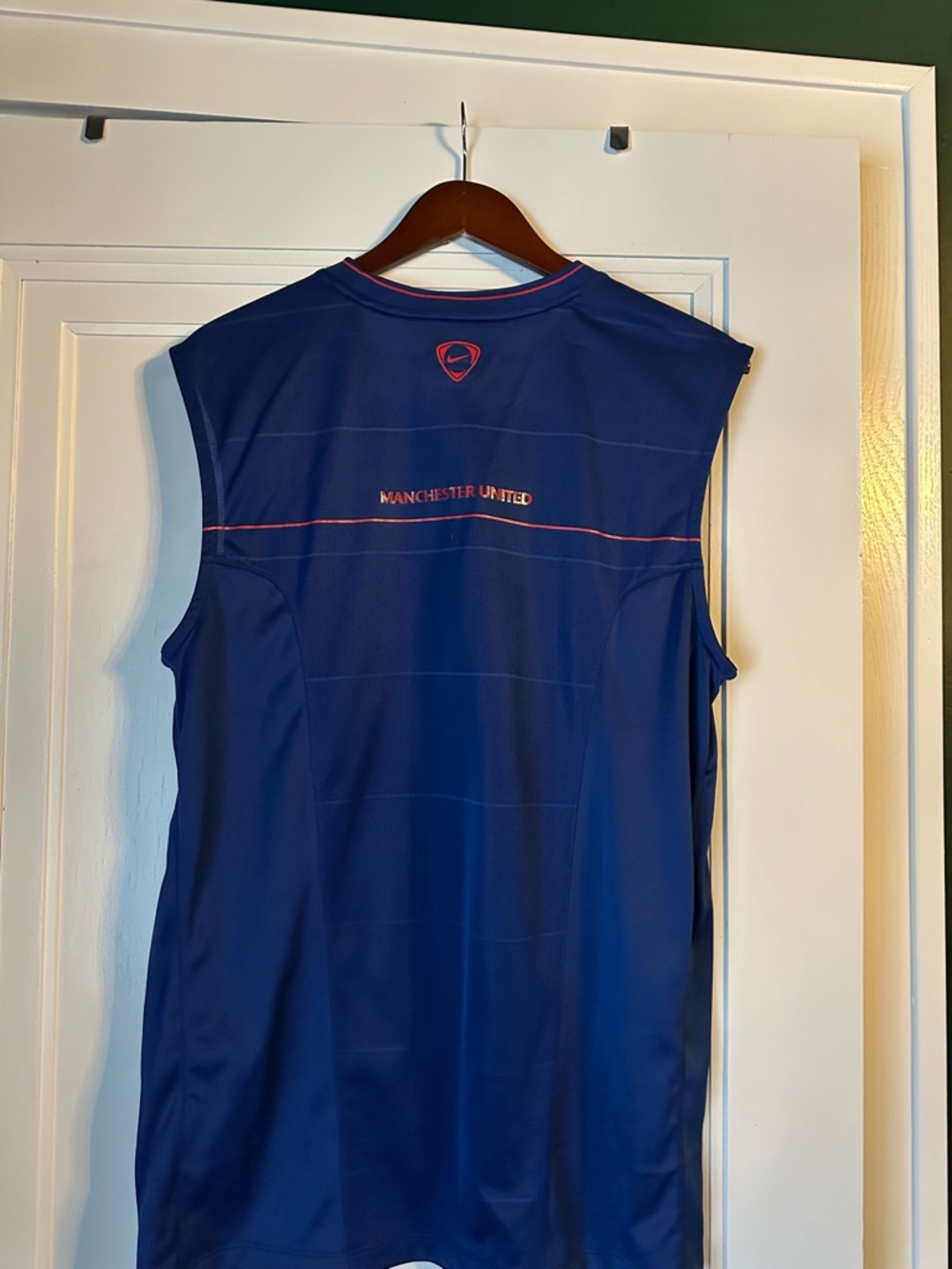 Manchester United Nike Blue Athletic FitDry Jersey with Red Trim - Picture 3 of 5